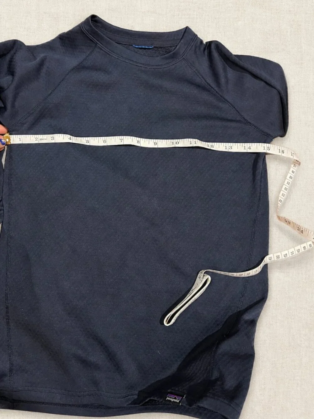 Patagonia Kids Capilene Midweight Crew Navy Thermal Baselayer Top L 12 Thumbhole